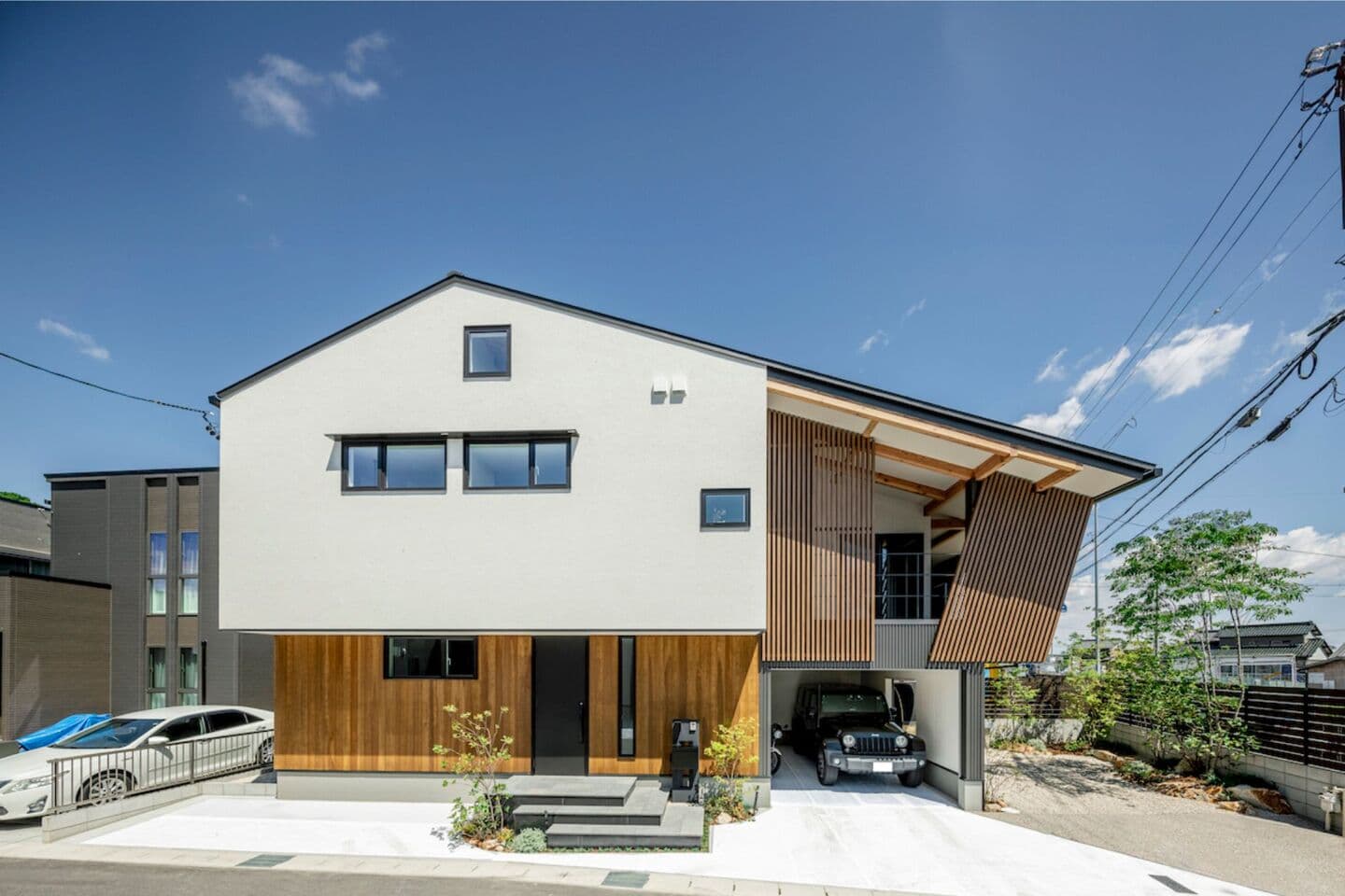 サウナのあるガレージハウスの実例